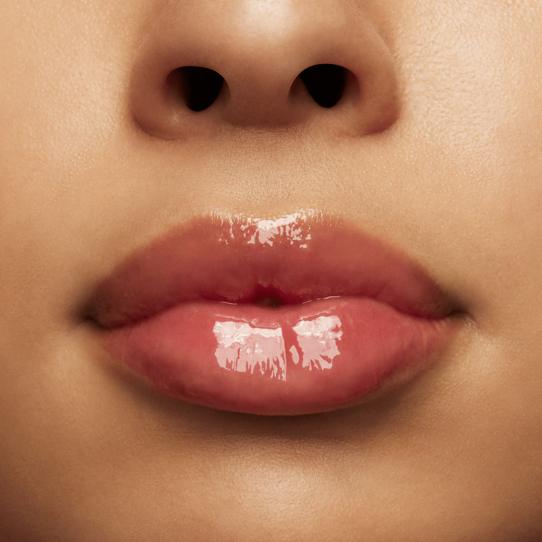 MAC Squirt Plumping Gloss Stick – High-Shine Hydrating Lip Plumper