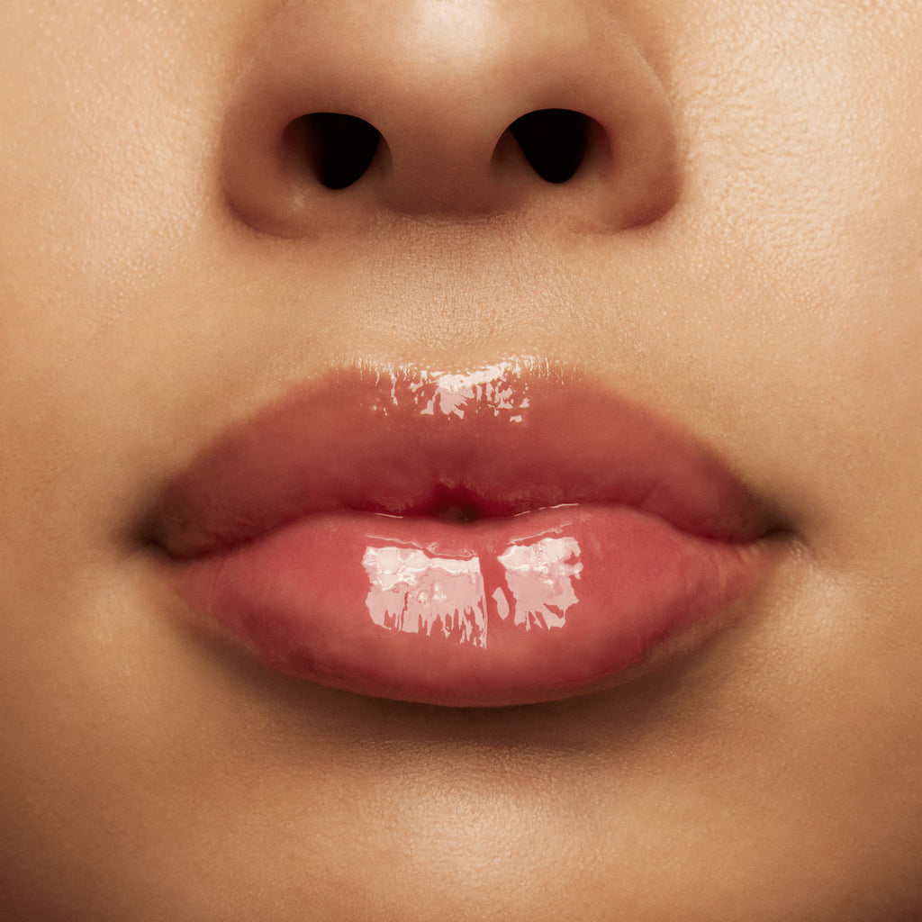 MAC Squirt Plumping Gloss Stick – High-Shine Hydrating Lip Plumper