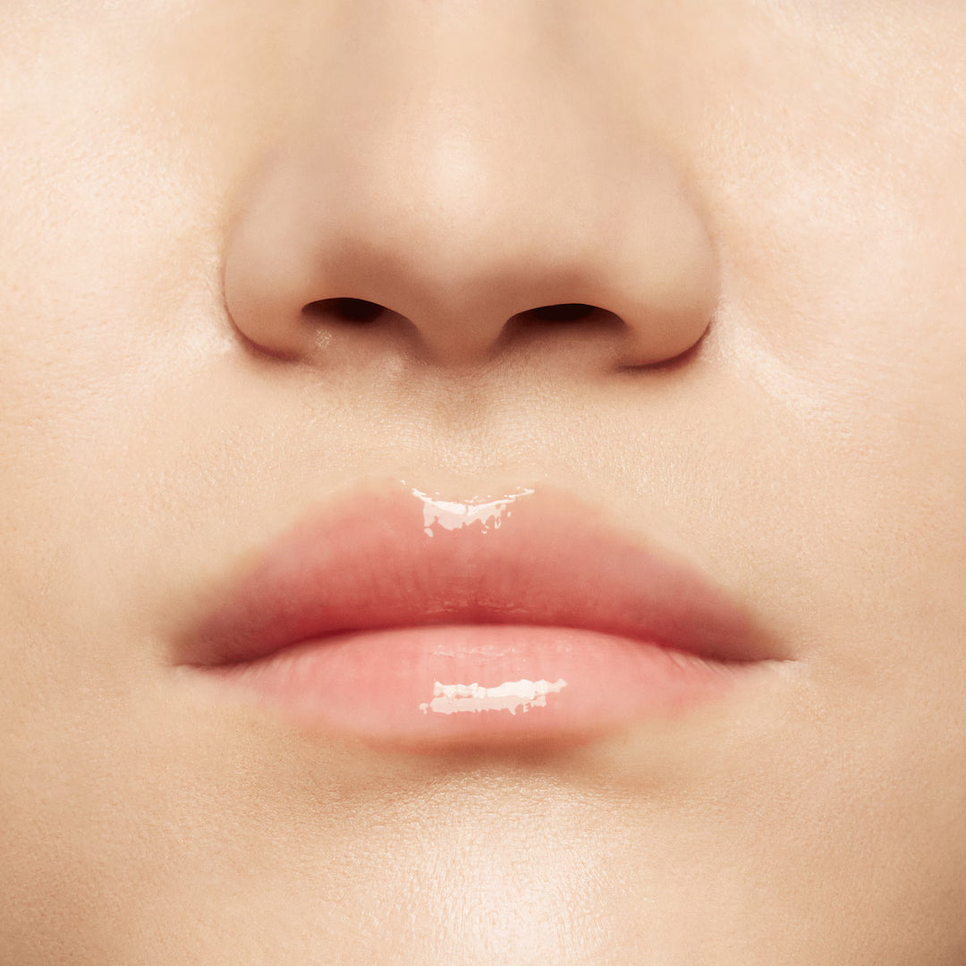 MAC Squirt Plumping Gloss Stick – High-Shine Hydrating Lip Plumper